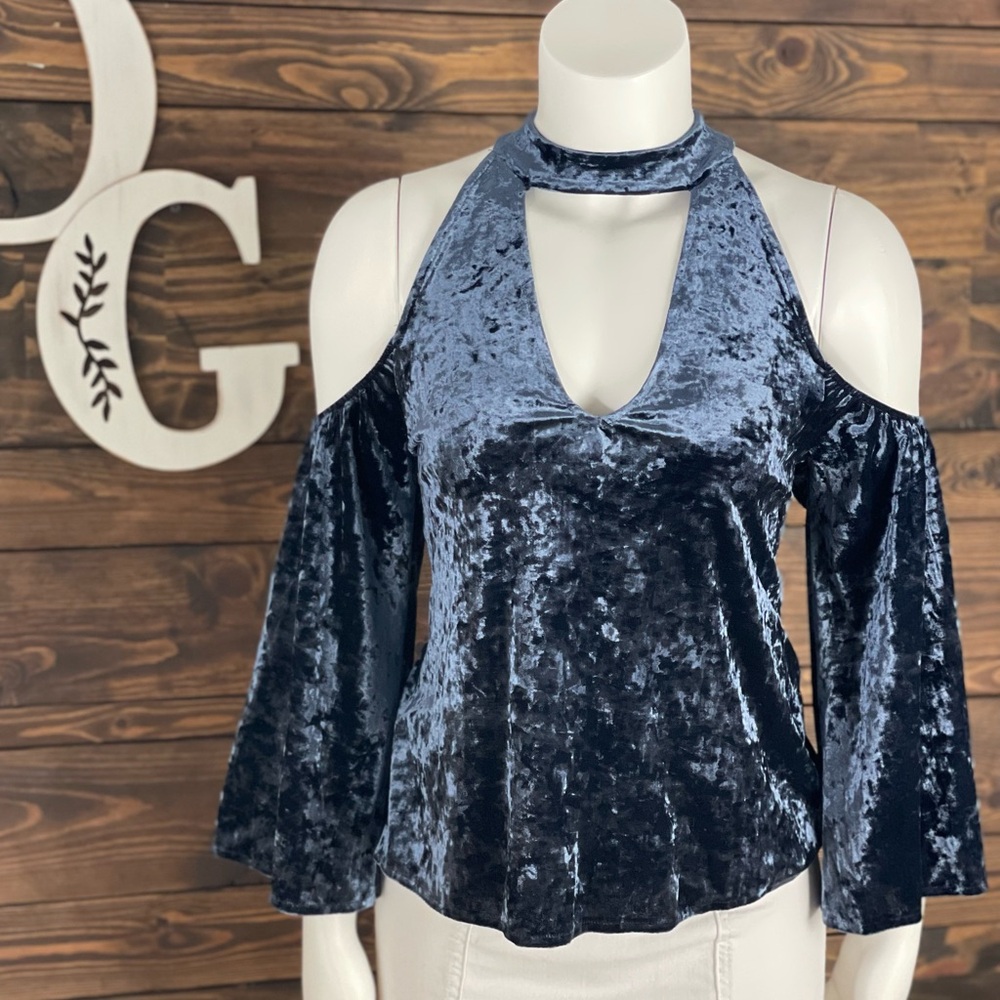 AEO | Crushed Velvet Cold Shoulder Keyhole Blouse Long Sleeve High Neck Top‎